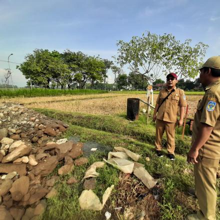 Album : PENGURUKAN LAHAN PERTADES